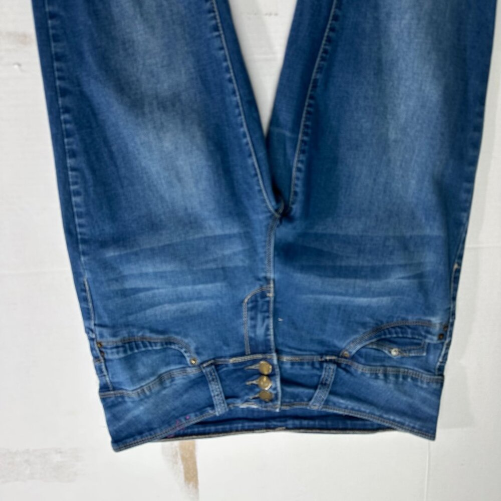 YMI Wanna Betta Butt Mid-Rise Skinny Jeans Size 9 Stretchy Denim Blue - Picture 8 of 14